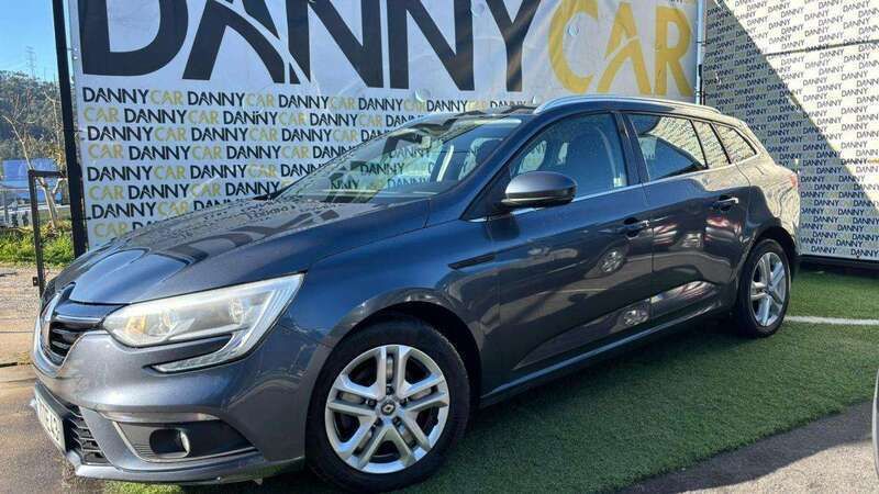 Cinzento Usado 2017 Renault Mégane GrandTour Carrinha | € 13.650 (Caro) - Imagem 1/4