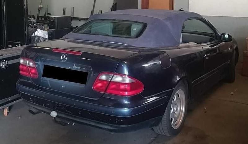 Usado 1999 Mercedes CLK200 | € 3.500 - Imagem 1/4