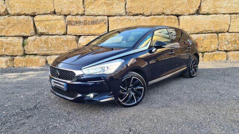 Preto (metalizado) Usado 2017 DS Automobiles DS5 Sport Chic Citadino | € 19.000 (Preço justo) - Imagem 1/4