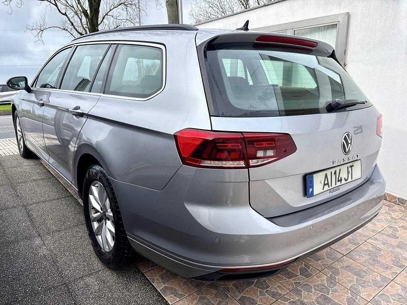 Usado VW Passat 150 HP (110 kW) 2021 Cinzento Carrinha