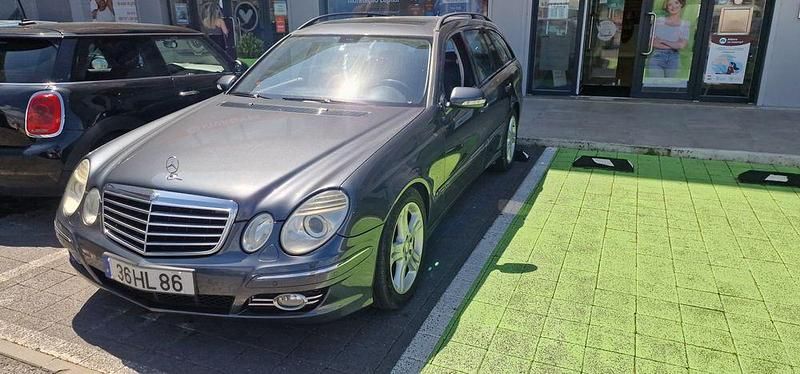 Usado 2009 Mercedes E220 Sedan | € 9.500 - Imagem 1/4