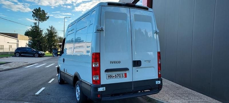 Usado Iveco Daily 100 HP (73 kW) 2010 Branco