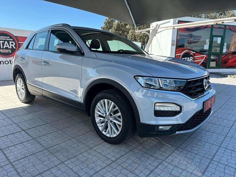 Cinza Usado 2017 VW T-Roc Style SUV | € 17.450 (Preço justo) - Imagem 1/4