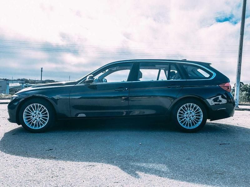 Usado 2016 BMW 320 Luxury Line Carrinha | € 19.750 (Preço justo) - Imagem 1/4