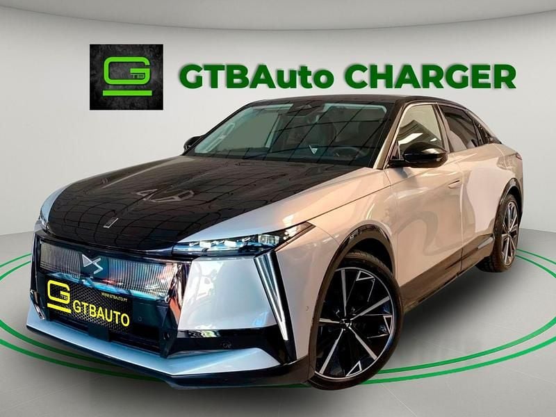 Cinza Novo 2025 DS Automobiles N°8 SUV | € 86.900 - Imagem 1/4