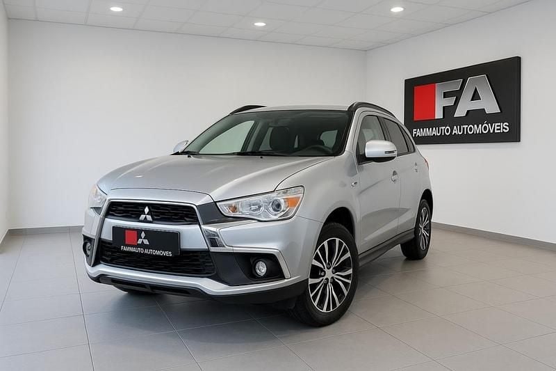 Cinzento Usado 2016 Mitsubishi ASX SUV | € 12.500 (Bom preço) - Imagem 1/4