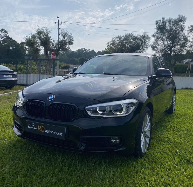 Preto Usado 2017 BMW 120 Sport Line Citadino | € 19.500 (Bom preço) - Imagem 1/4