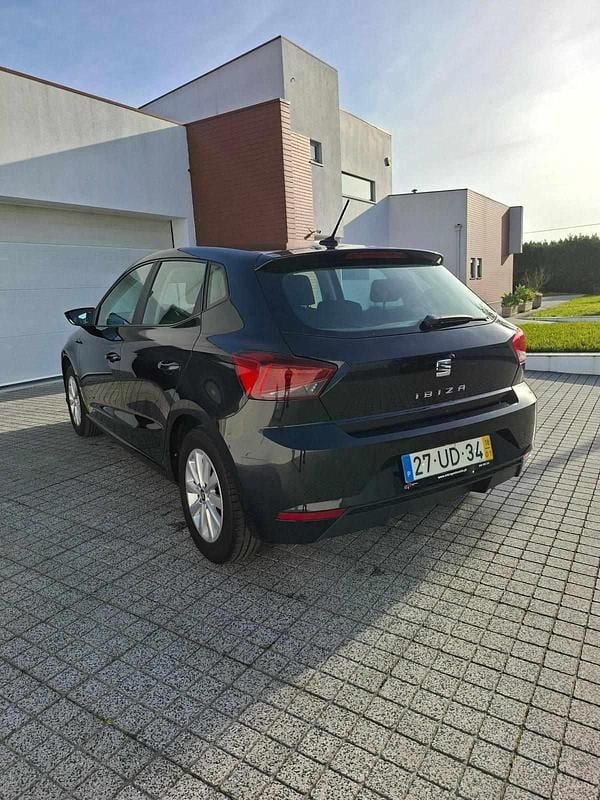 Usado Seat Ibiza 95 HP (69 kW) 2018 Preto Citadino