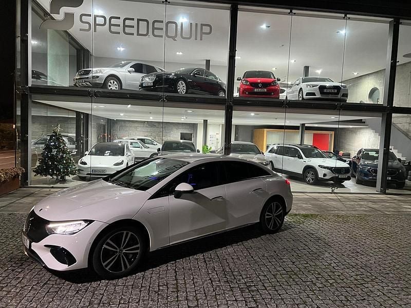 Usado Mercedes EQE300 Electric Art 180 kW (245 HP) 2025 Branco Sedan