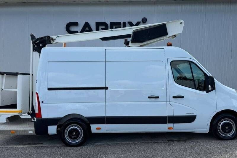 Branco Usado 2012 Renault Master Van | € 33.499 - Imagem 1/4
