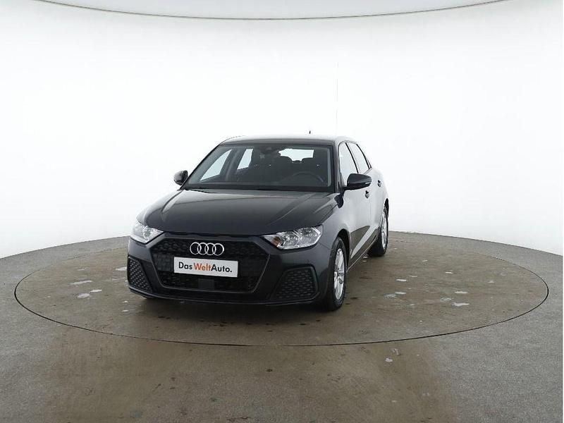 Cinzento escuro metalizado Usado 2024 Audi A1 Sportback Citadino | € 25.990 (Caro) - Imagem 1/3