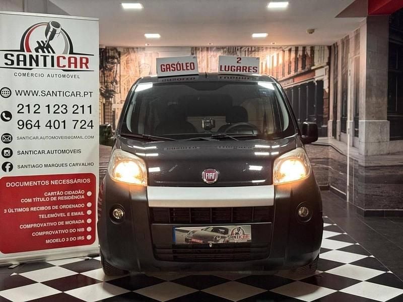 Preto Usado 2015 Fiat Fiorino Dynamic Van | € 8.490 - Imagem 1/4