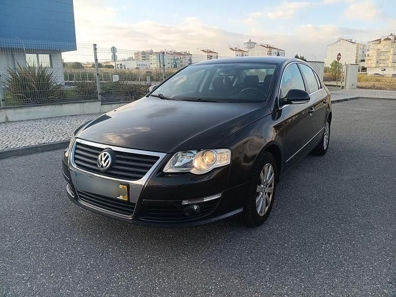 Usado 2006 VW Passat Sedan | € 4.950 (Bom preço) - Imagem 1/4