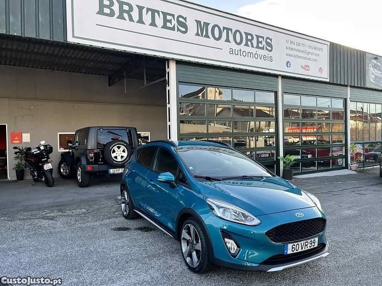 Usado Ford Fiesta Active X 98 HP (72 kW) 2018 Azul Citadino