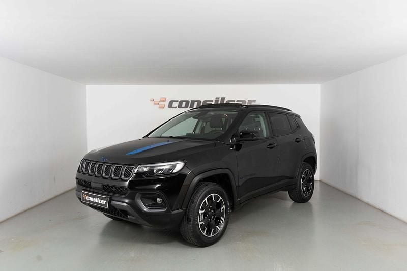 Preto Usado 2022 Jeep Compass Trailhawk SUV | € 24.980 (Preço justo) - Imagem 1/4