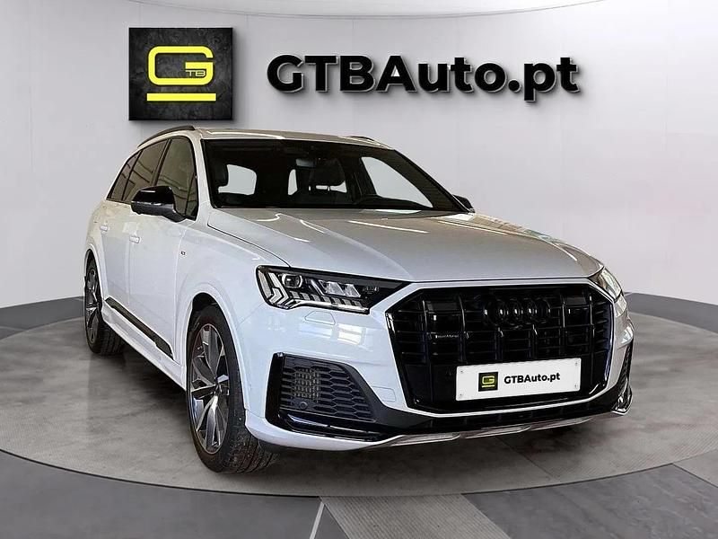 Branco Usado 2021 Audi Q7 S-Line SUV | € 62.900 - Imagem 1/4