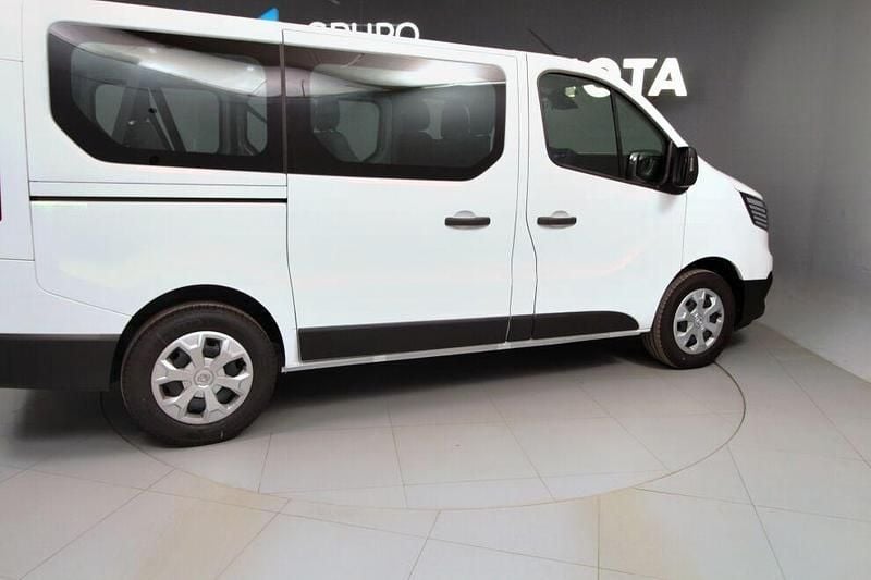 Usado Renault Trafic Equilibre 110 HP (80 kW) 2024 Branco Monovolume