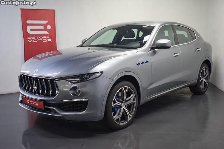 Cinza Usado 2022 Maserati Levante GT SUV | € 62.900 - Imagem 1/1
