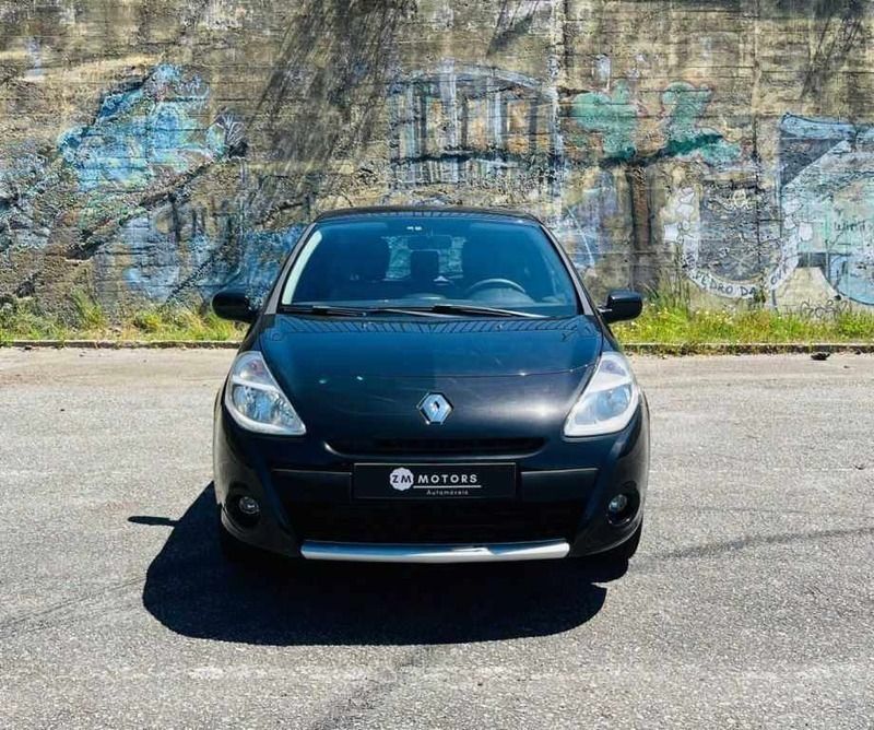Usado Renault Clio II Expression 100 HP (73 kW) 2011 Preto Citadino