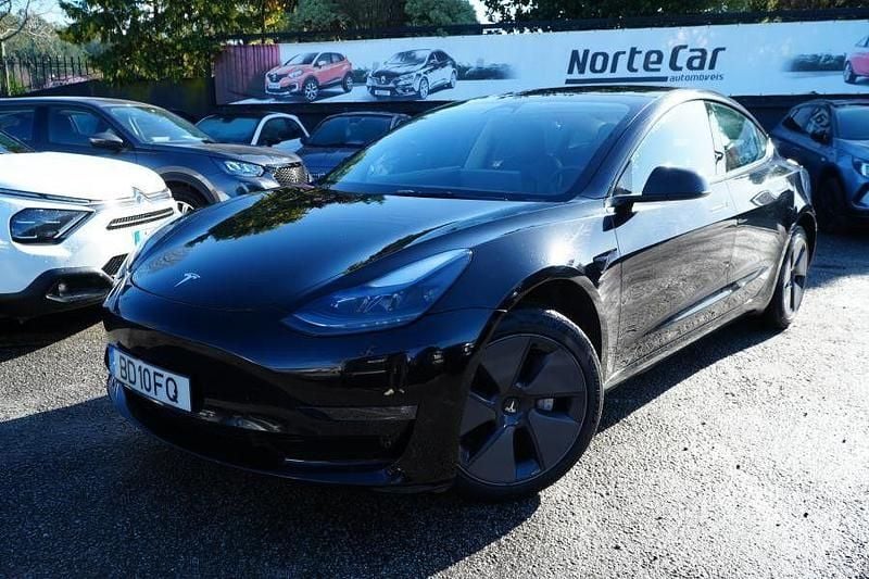 Preto Usado 2023 Tesla Model 3 Sedan | € 29.950 (Bom preço) - Imagem 1/4
