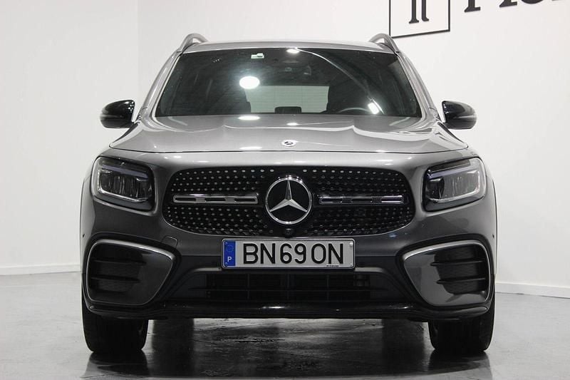 Cinza Usado 2024 Mercedes GLB180 AMG line SUV | € 49.900 (Preço elevado) - Imagem 1/4