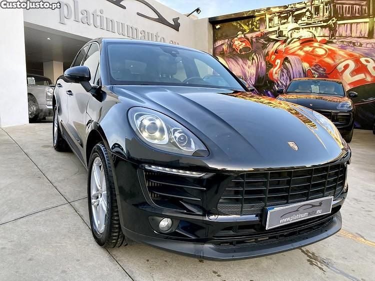 Preto Usado 2016 Porsche Macan S SUV | € 48.950 (Preço justo) - Imagem 1/1