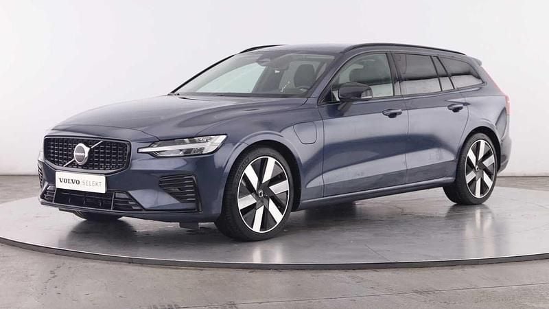 Azul Usado 2025 Volvo V60 Carrinha | € 46.300 (Preço justo) - Imagem 1/4