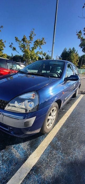Usado 2002 Renault Clio II Sedan | € 1.300 (Preço justo) - Imagem 1/4