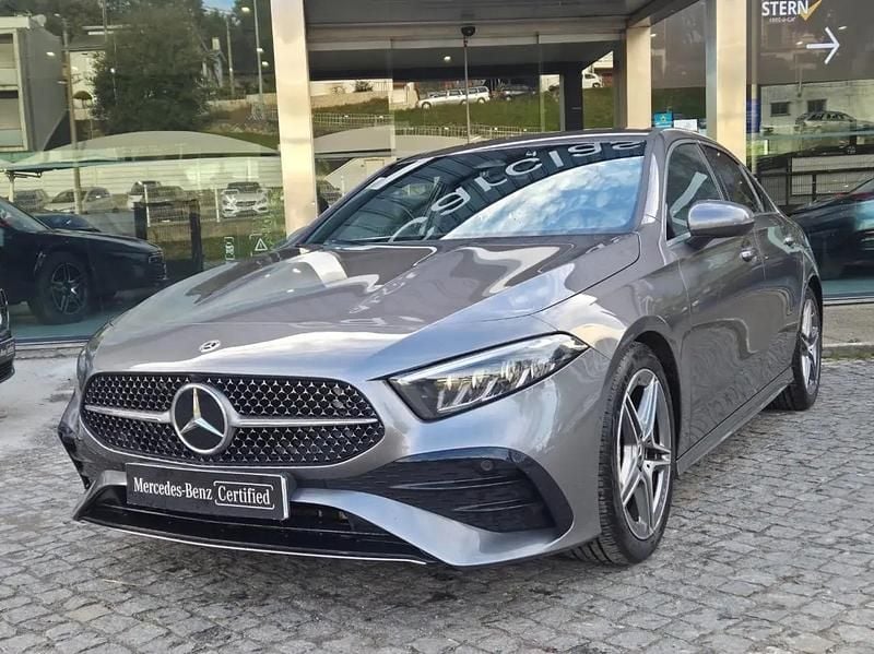 Cinza mountain Usado 2023 Mercedes A200 Advanced Plus Sedan | € 34.790 (Preço elevado) - Imagem 1/4