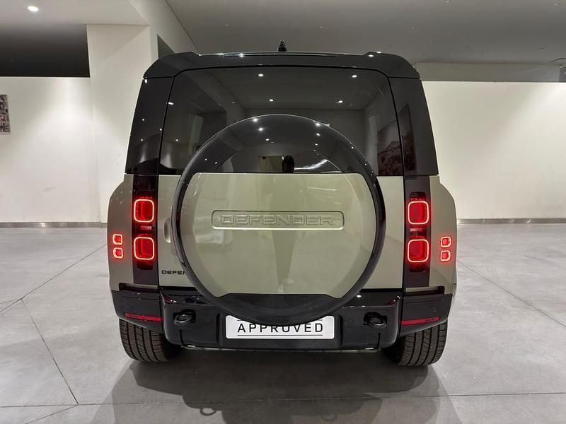 Usado Land Rover Defender 300 HP (220 kW) 2026 Verde SUV