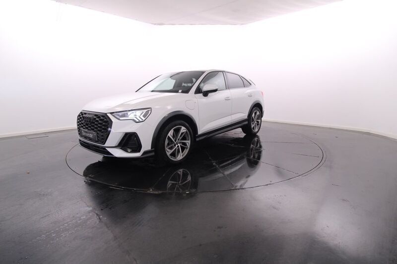 Branco Usado 2024 Audi Q3 SUV | € 51.900 - Imagem 1/4