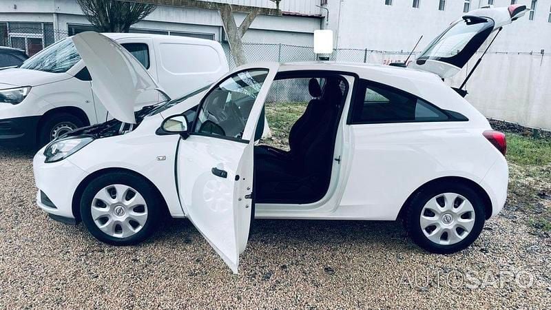 Usado Opel Corsa Cosmo 95 HP (69 kW) 2018 Branco