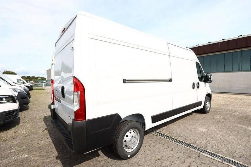 Usado Opel Movano 120 HP (88 kW) 2022 Branco Van