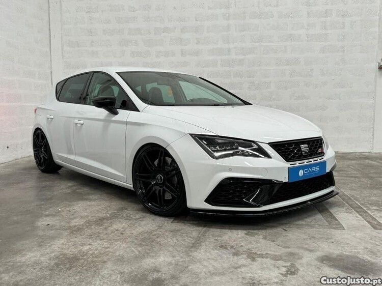 Branco Usado 2014 Seat Leon Style Sedan | € 16.890 - Imagem 1/1