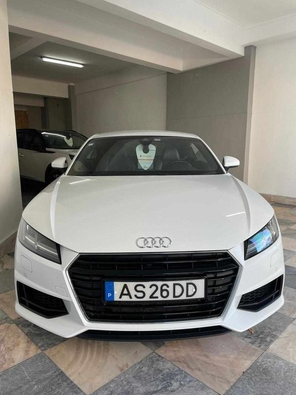 Branco Usado 2015 Audi TT S-Line Coupé | € 33.990 - Imagem 1/4