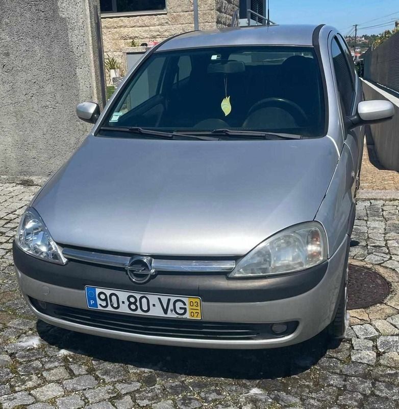 Cinzento Usado 2003 Opel Corsa Citadino | € 2.000 (Preço justo) - Imagem 1/4