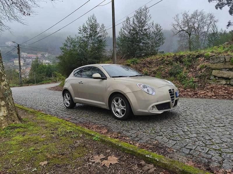 Usado Alfa Romeo MiTo 95 HP (69 kW) 2012 Outra Citadino