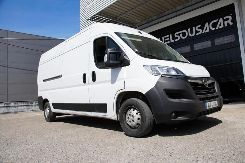 Branco Usado 2022 Opel Movano Van | € 23.500 - Imagem 1/4