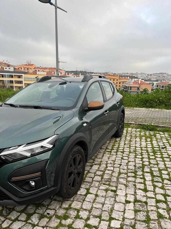 Usado Dacia Sandero 91 HP (66 kW) 2024 Verde Citadino