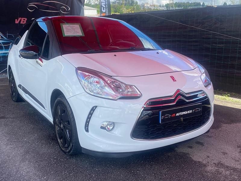 Branco Usado 2013 DS Automobiles DS3 So Chic Citadino | € 11.290 (Caro) - Imagem 1/4