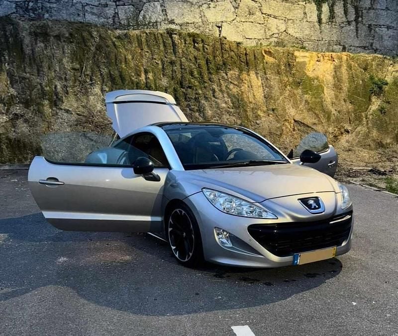 Cinzento Usado 2011 Peugeot RCZ Coupé | € 11.490 (Super Preço) - Imagem 1/4