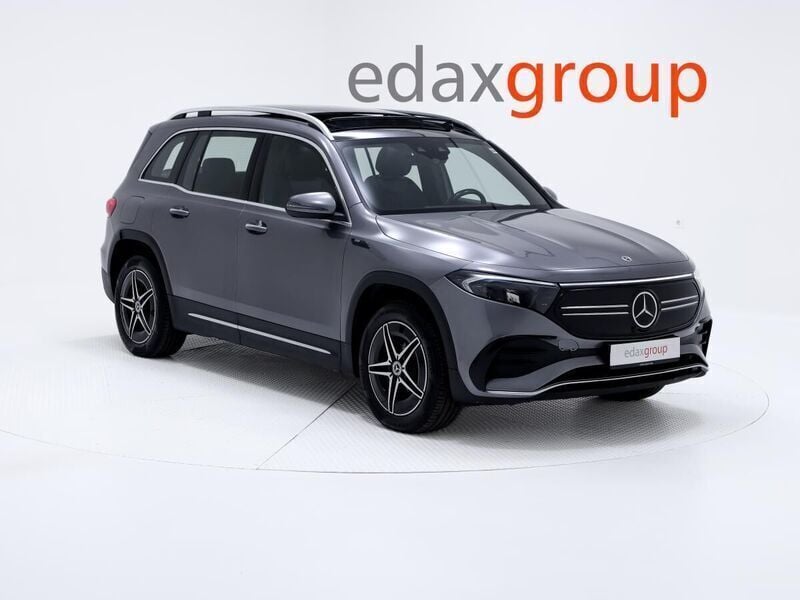 Cinza Usado 2021 Mercedes EQB300 AMG line SUV | € 33.990 - Imagem 1/4