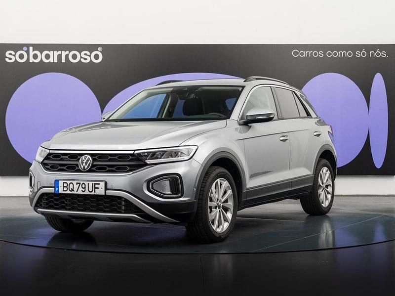 Cinza Usado 2025 VW T-Roc SUV | € 27.990 (Caro) - Imagem 1/4