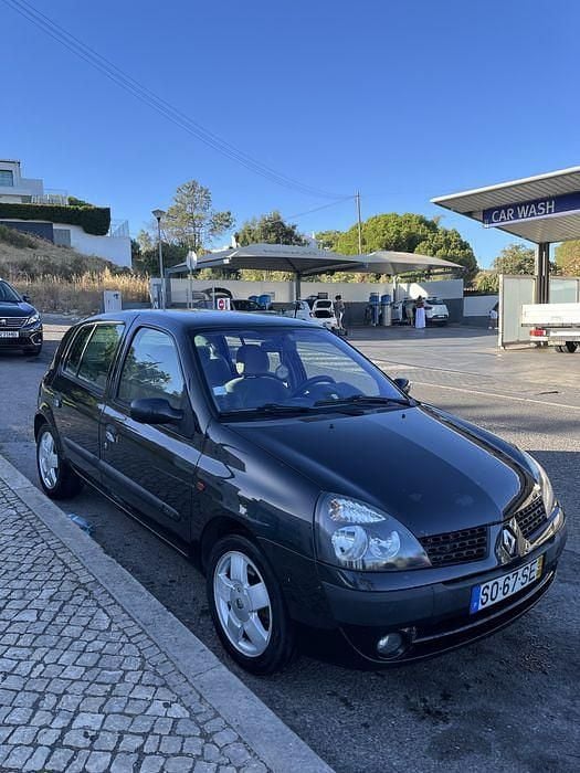 Usado 2001 Renault Clio II Sedan | € 1.300 (Preço justo) - Imagem 1/4