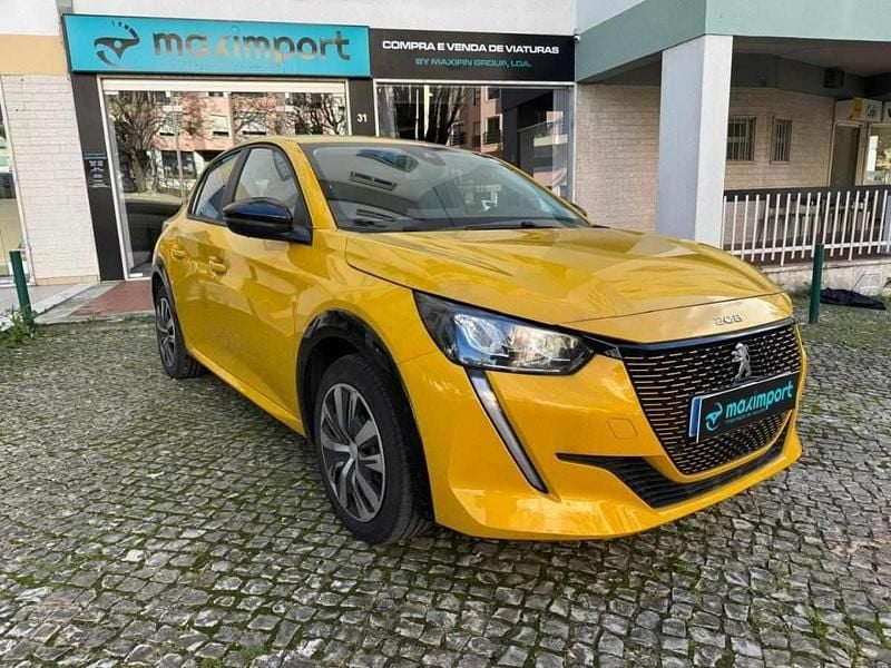 Amarelo Usado 2023 Peugeot e-208 Active Citadino | € 17.500 (Bom preço) - Imagem 1/4