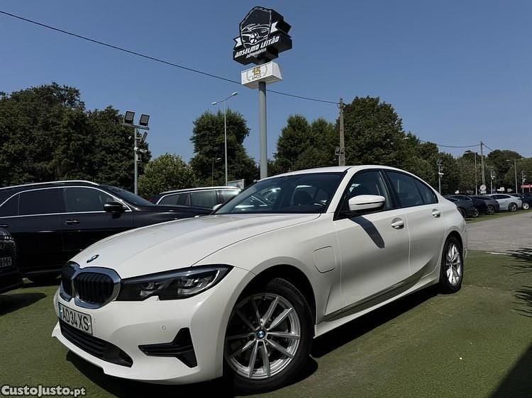 Usado BMW 330e 292 HP (214 kW) 2020 Branco Sedan