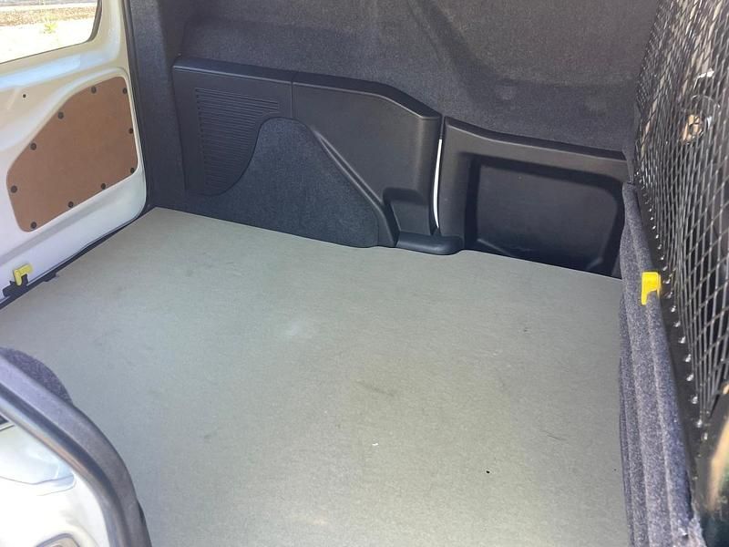 Usado Citroën Berlingo 100 HP (73 kW) 2018 Branco Monovolume