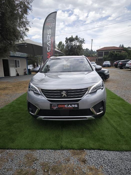 Usado Peugeot 5008 Allure 130 HP (95 kW) 2020 Monovolume