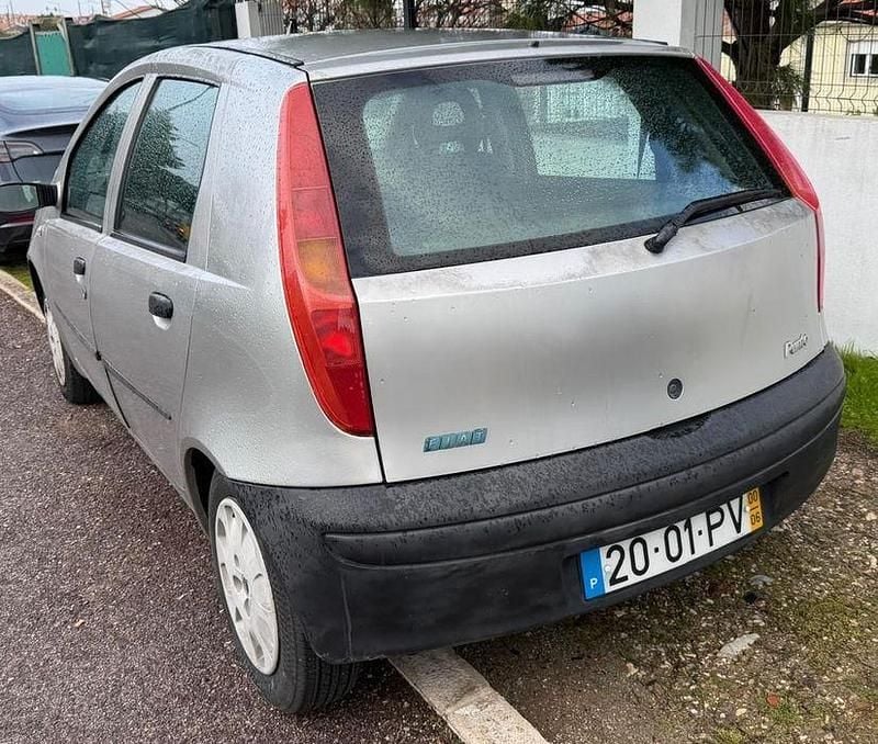 Usado Fiat Punto 50 HP (36 kW) 2000 Citadino