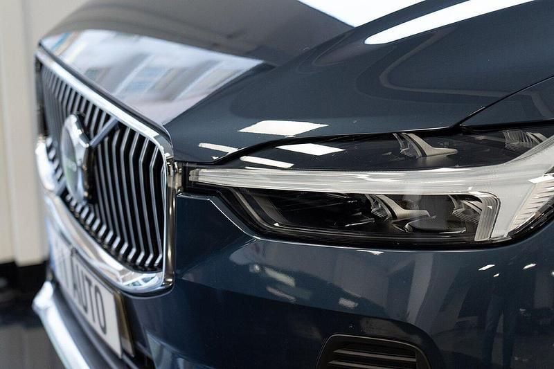 Usado Volvo XC60 Plus 350 HP (257 kW) 2024 Azul SUV
